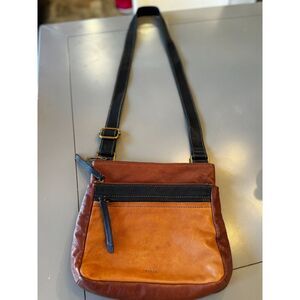 Gorgeous vintage leather Fossil handbag; beautiful 3 color leather crossbody